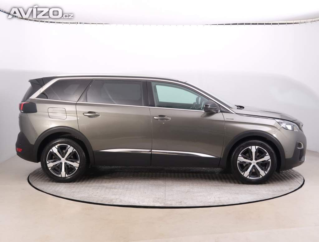 Foto inzerátu Peugeot 5008 1.5 BlueHDi