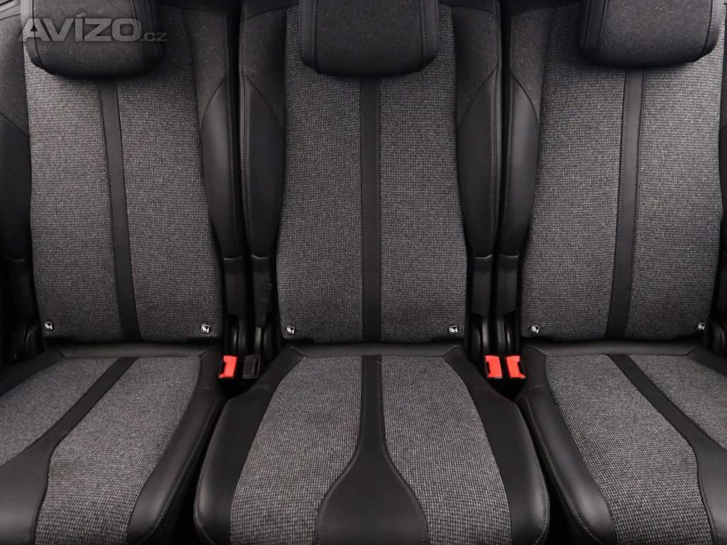 Foto inzerátu Peugeot 5008 PureTech 130