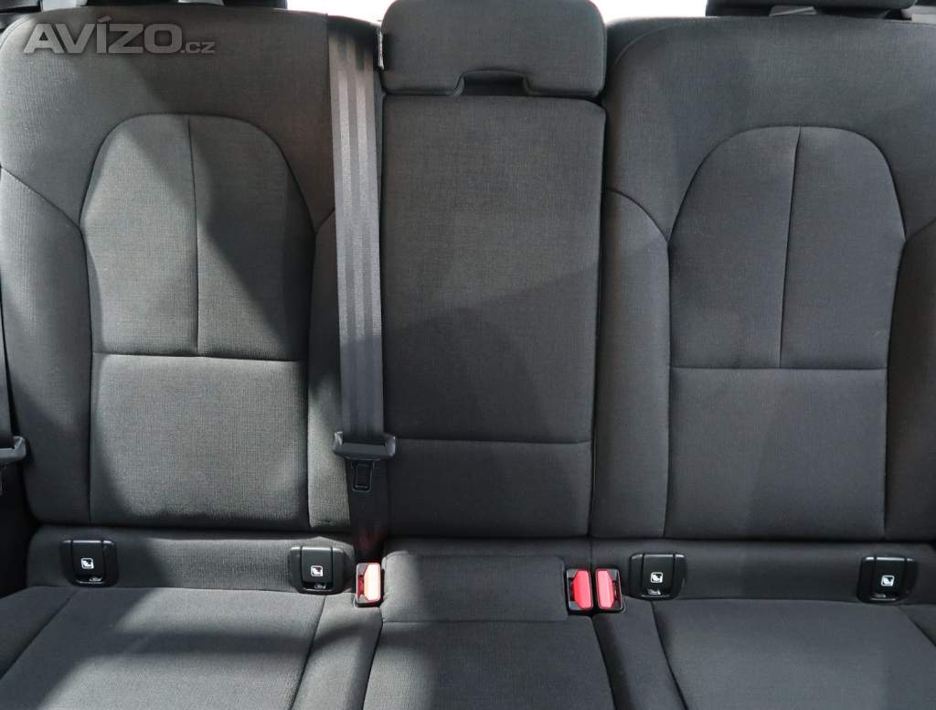 Foto inzerátu Volvo XC40 T3