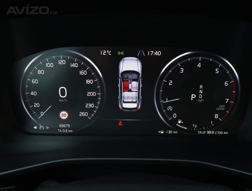 Foto inzerátu Volvo XC40 T3