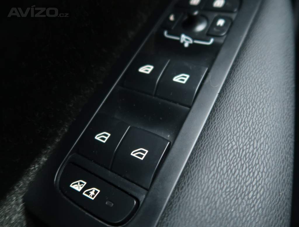 Foto inzerátu Volvo XC40 T3