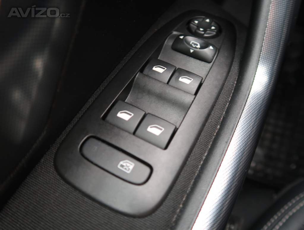 Foto inzerátu Peugeot 2008 1.2 PureTech