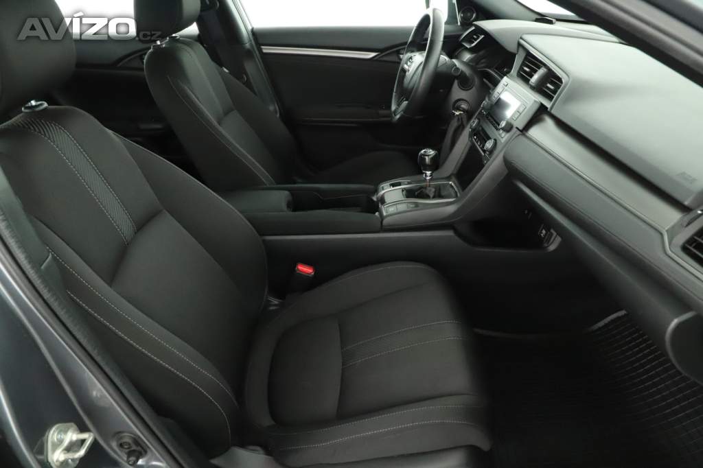 Foto inzerátu Honda Civic 1.0 VTEC Turbo