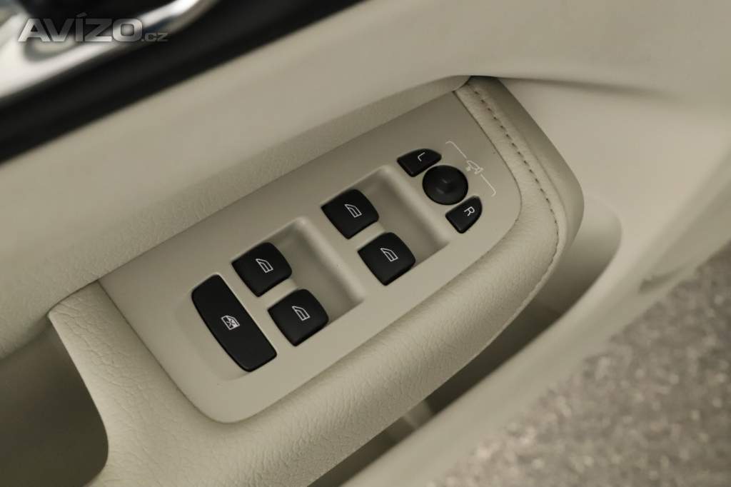 Foto inzerátu Volvo XC60 B5