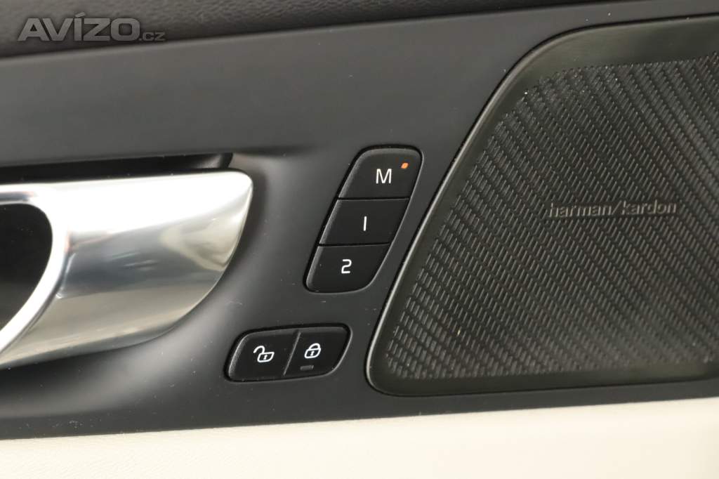 Foto inzerátu Volvo XC60 B5