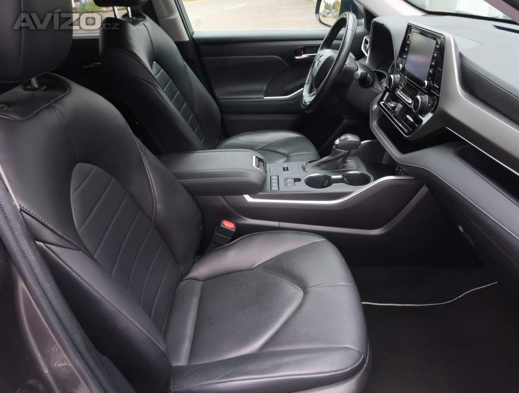 Foto inzerátu Toyota Highlander 2.5 Hybrid