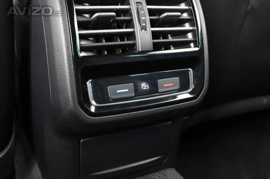 Foto inzerátu Volkswagen Passat 2.0 TDI