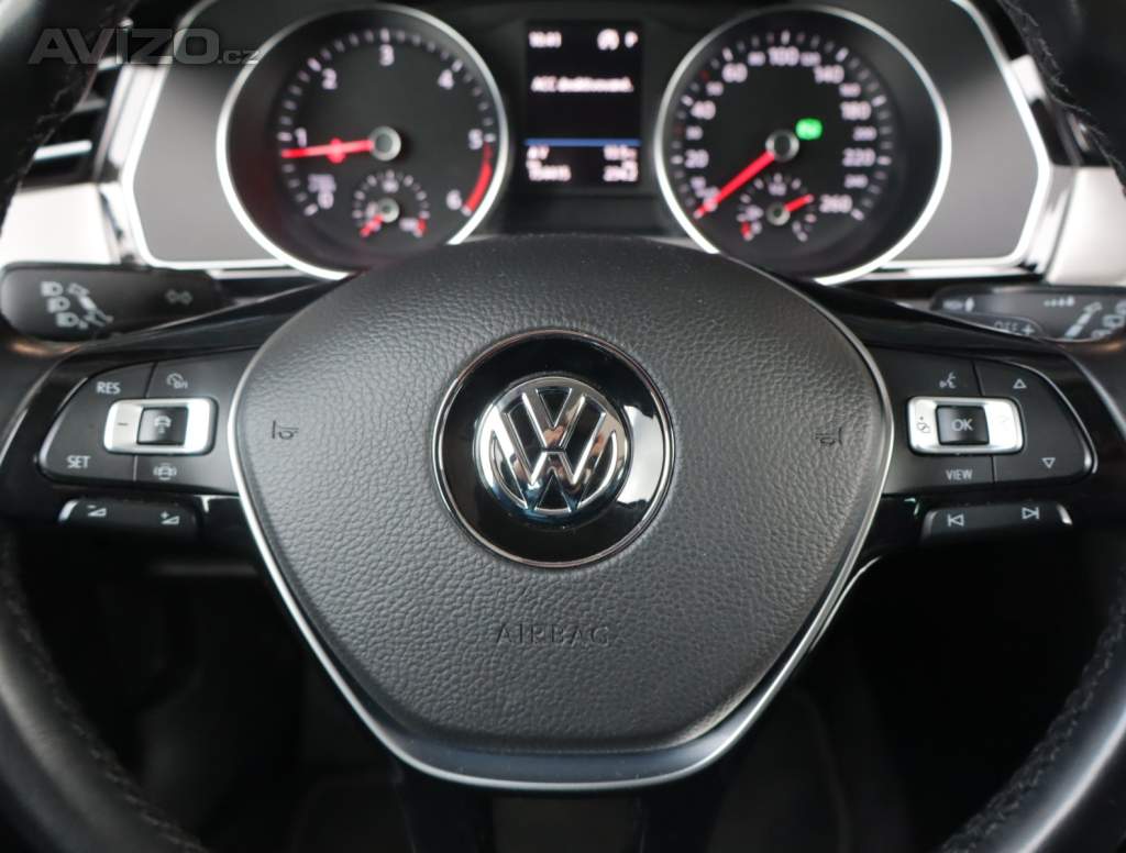 Foto inzerátu Volkswagen Passat 2.0 TDI