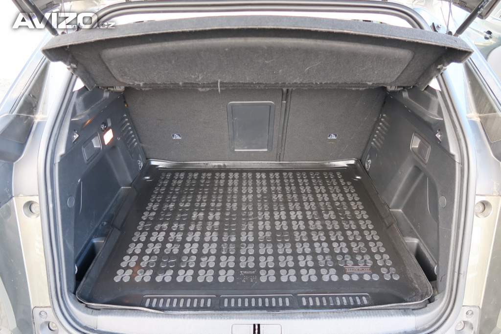 Foto inzerátu Peugeot 3008 1.2 PureTech