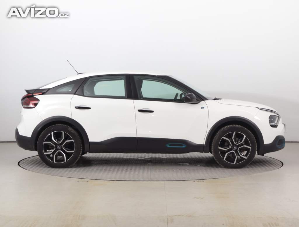 Foto inzerátu Citroën e-C4 50 kWh