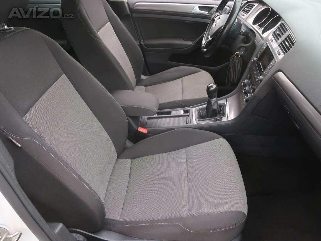 Foto inzerátu Volkswagen Golf 1.2 TSI