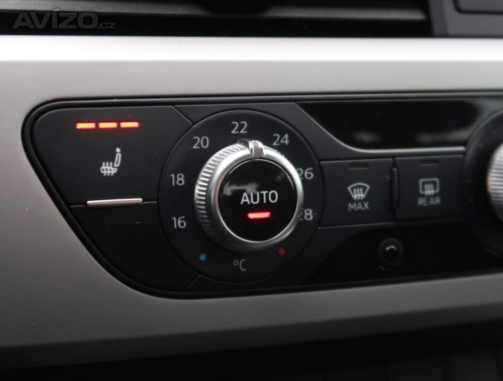 Foto inzerátu Audi A4 45 TDI