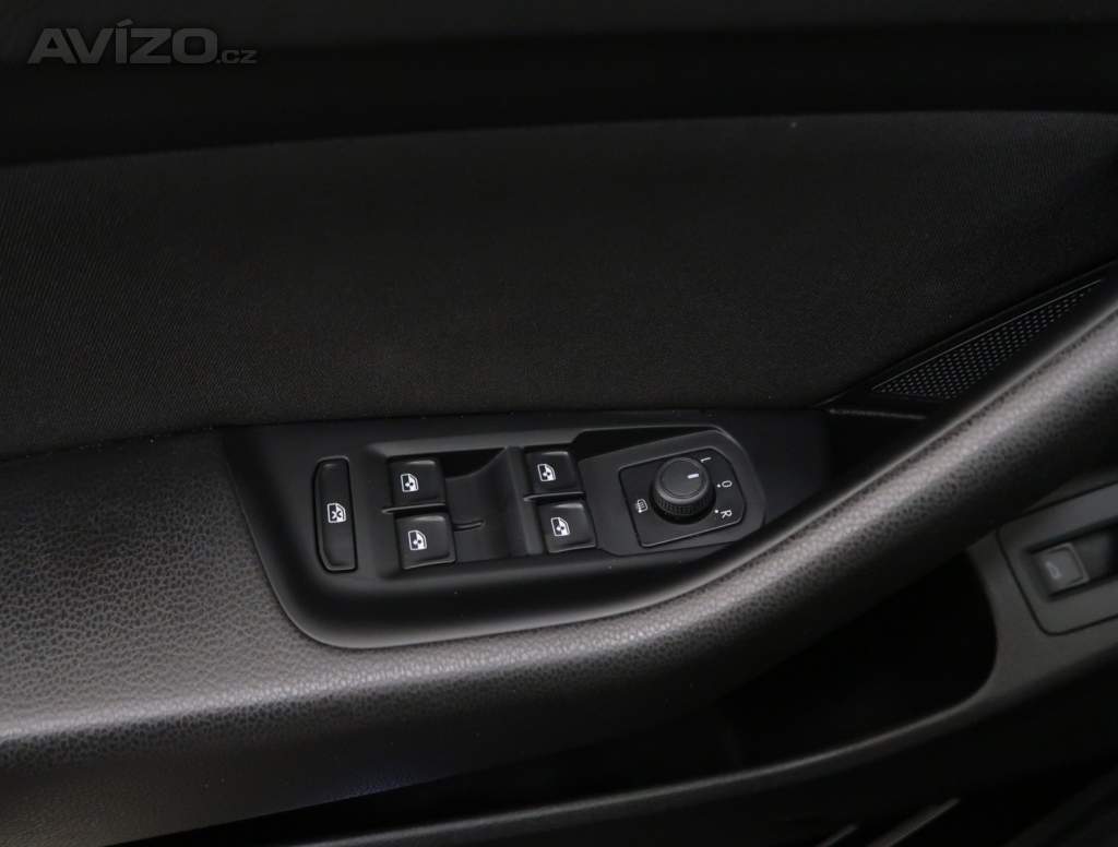 Foto inzerátu Volkswagen Passat 2.0 TDI