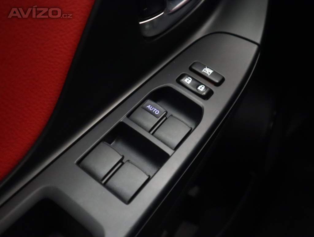 Foto inzerátu Toyota Yaris 1.5 Hybrid