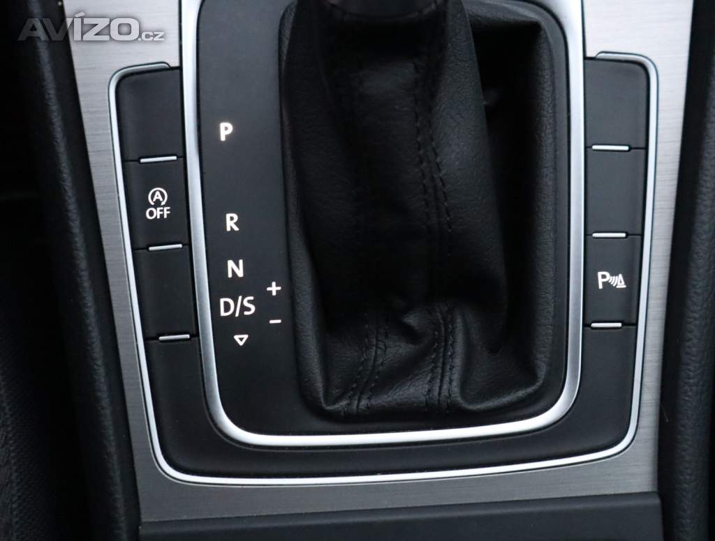 Foto inzerátu Volkswagen Golf 1.2 TSI