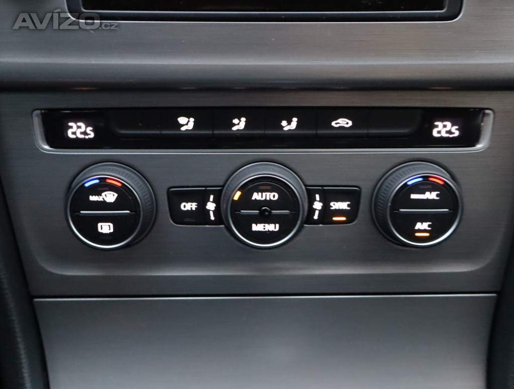 Foto inzerátu Volkswagen Golf 1.2 TSI