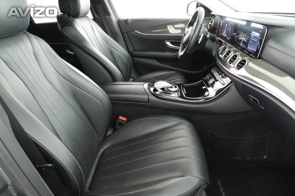 Foto inzerátu Mercedes-Benz Třídy E E 220 d 4MATIC