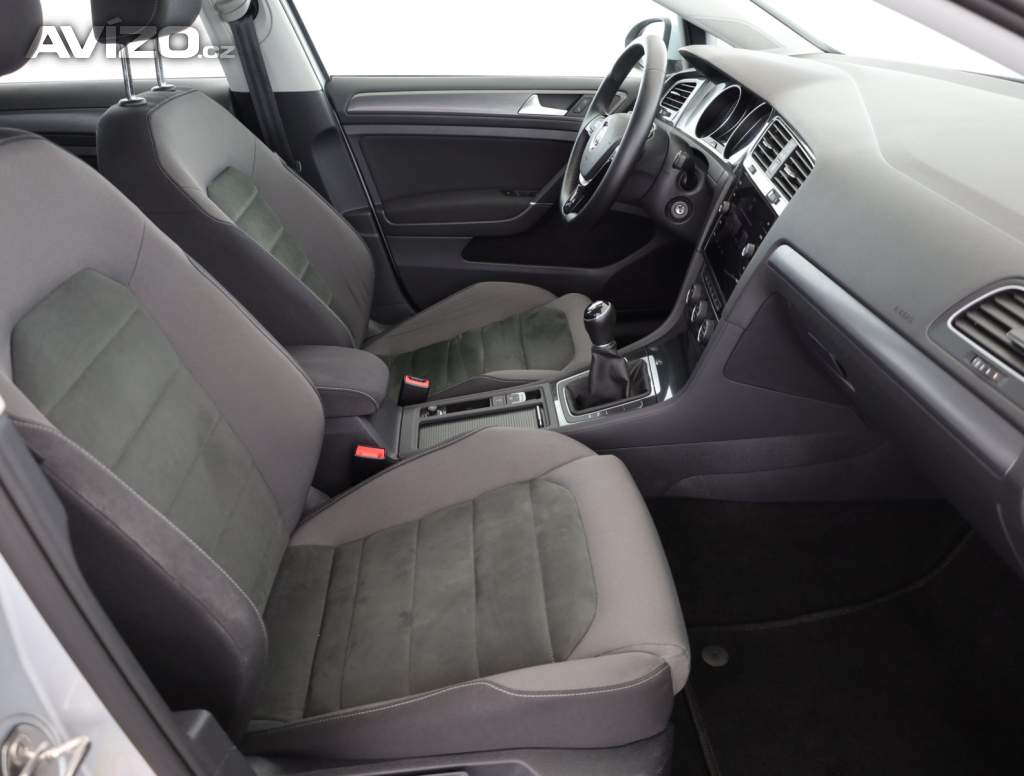 Foto inzerátu Volkswagen Golf 1.5 TSI