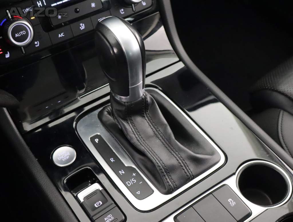 Foto inzerátu Volkswagen Touareg 3.0 TDI