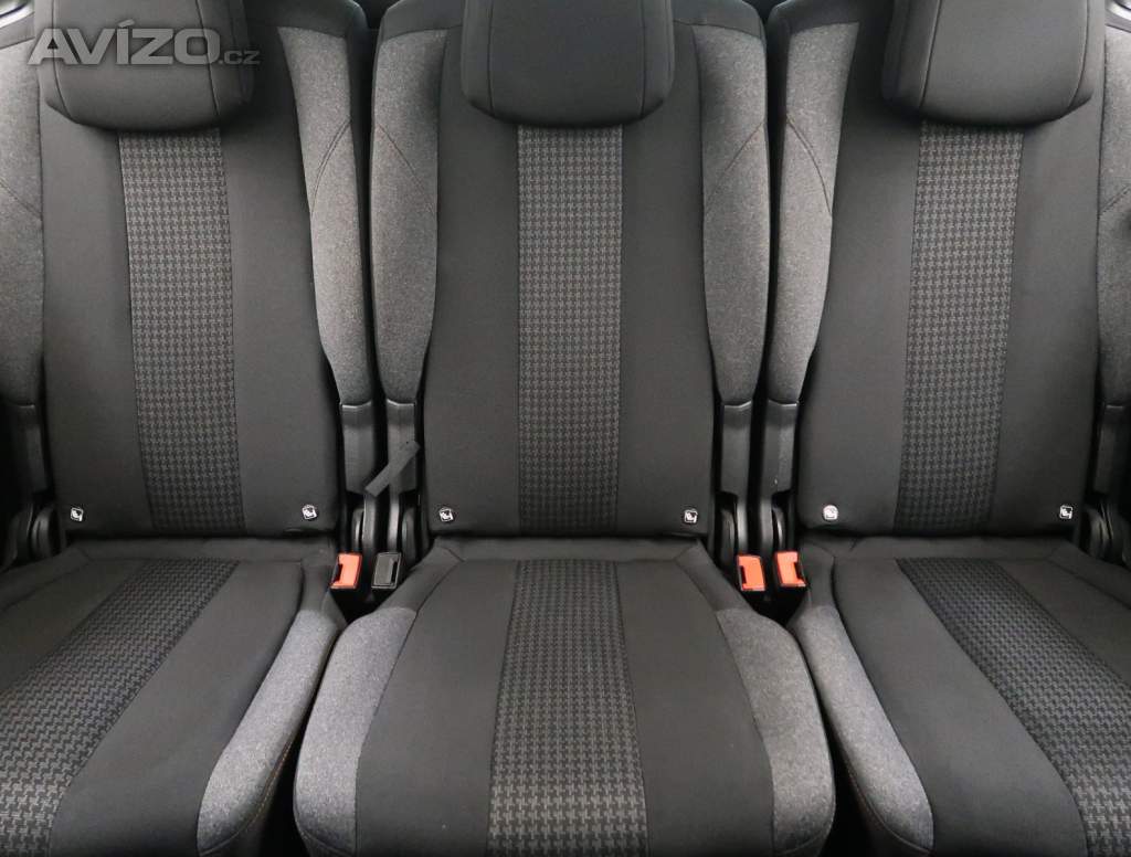 Foto inzerátu Peugeot 5008 1.5 BlueHDi