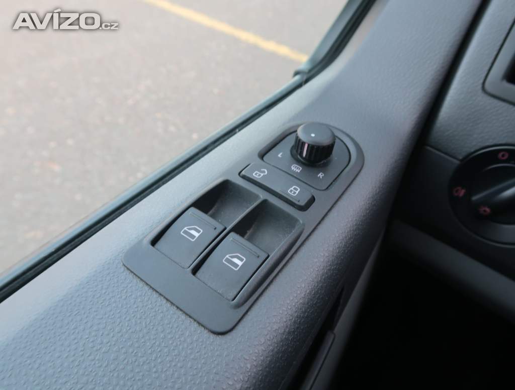 Foto inzerátu Volkswagen Transporter 2.0 TDI