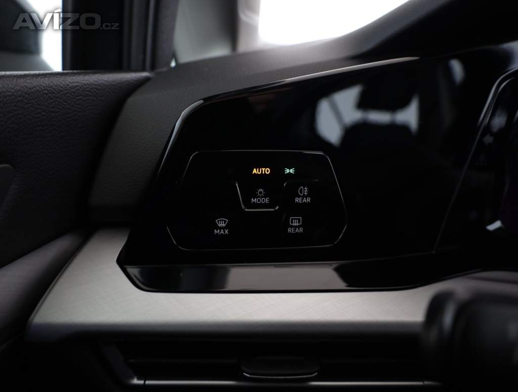 Foto inzerátu Volkswagen Golf 1.0 TSI