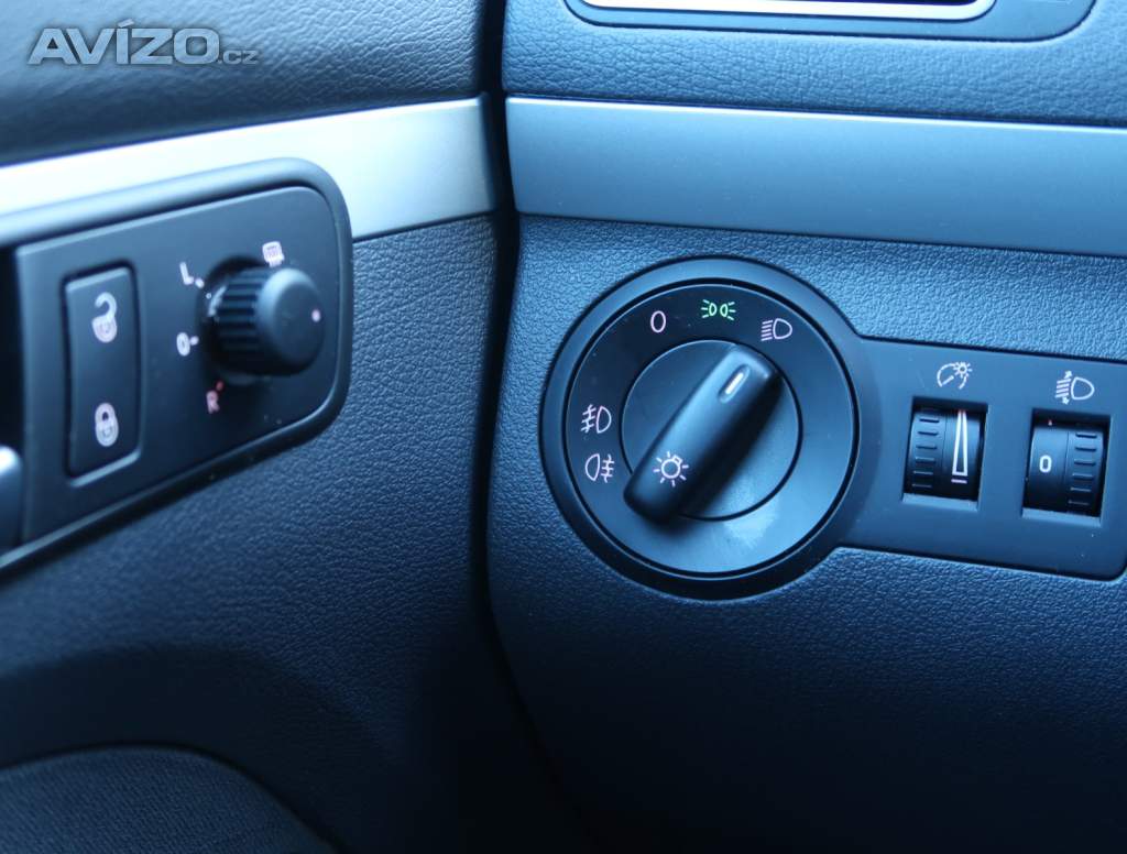 Foto inzerátu Volkswagen Touran 1.6 TDI