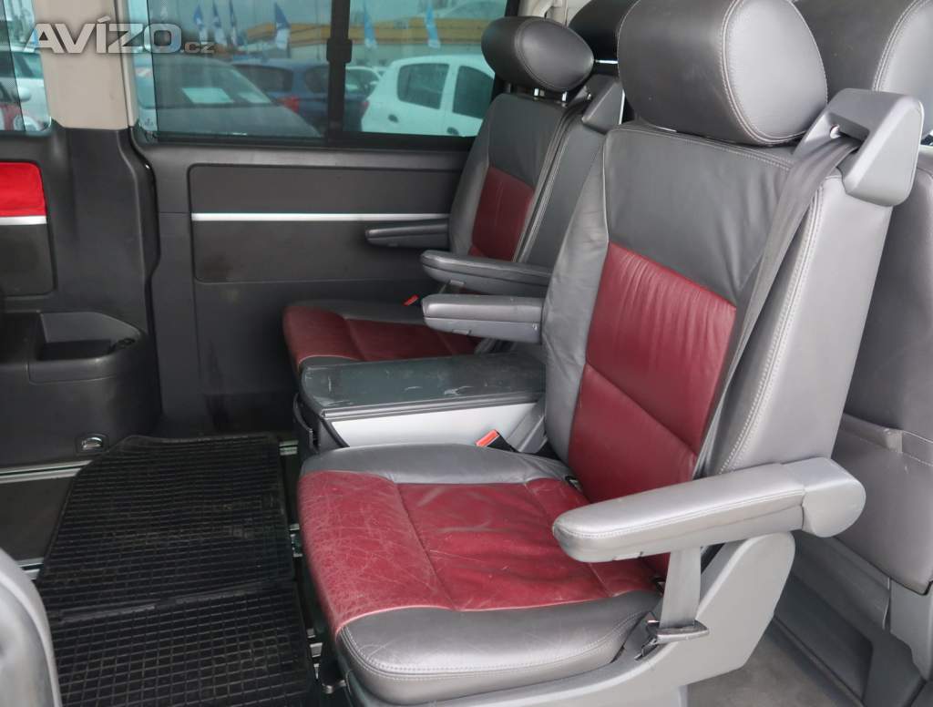 Foto inzerátu Volkswagen Multivan 2.5 TDI