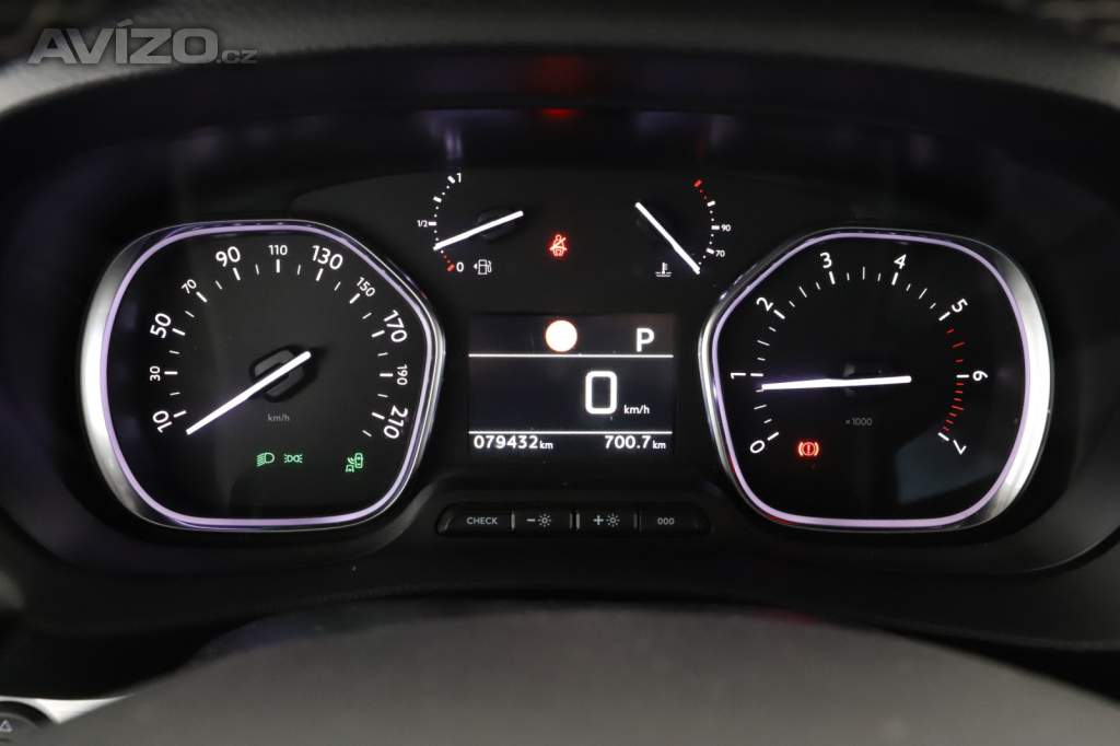 Foto inzerátu Peugeot Traveller 2.0 BlueHDi