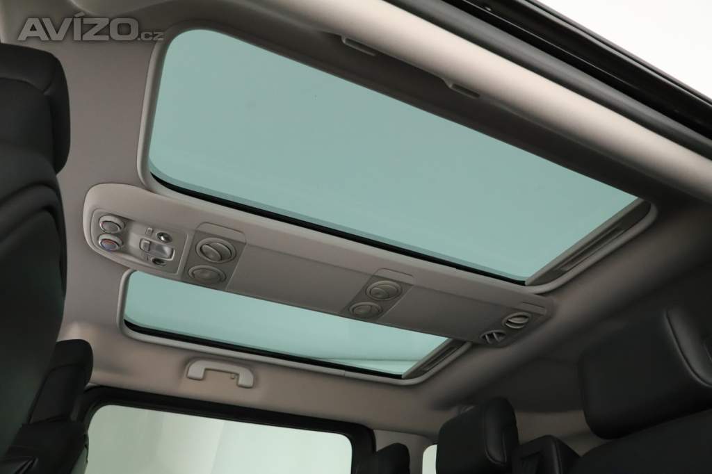 Foto inzerátu Peugeot Traveller 2.0 BlueHDi