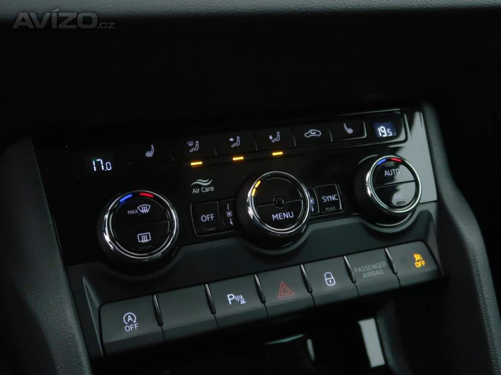 Foto inzerátu Škoda Karoq 1.5 TSI