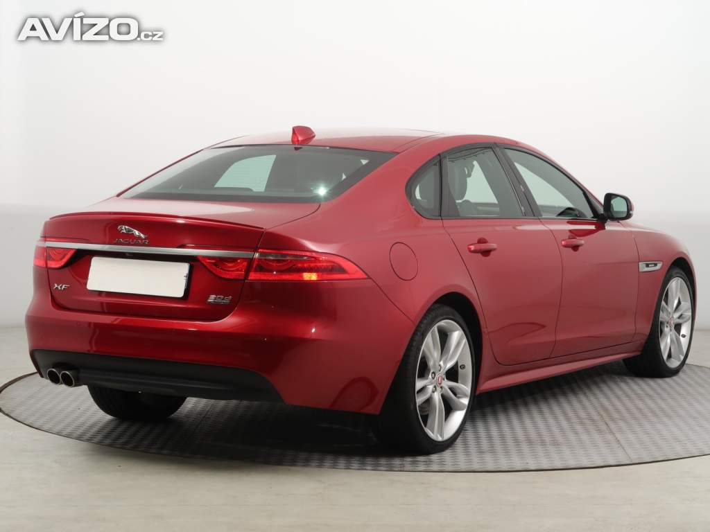 Foto inzerátu Jaguar XF 20d AWD