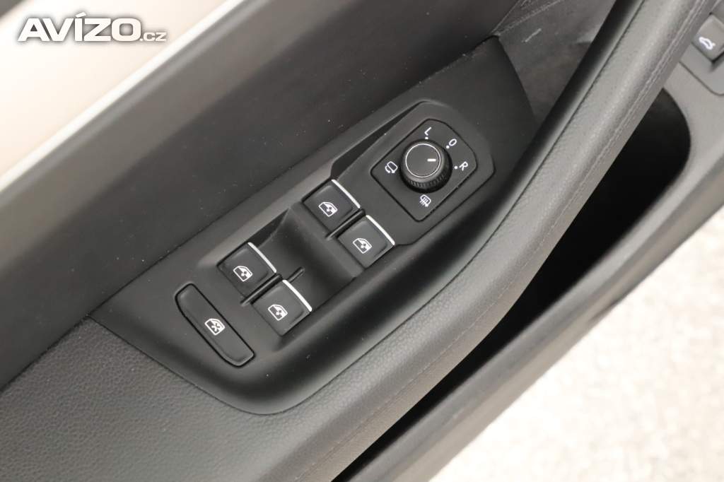 Foto inzerátu Volkswagen Passat 2.0 TDI