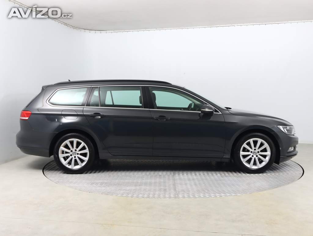 Foto inzerátu Volkswagen Passat 2.0 TDI