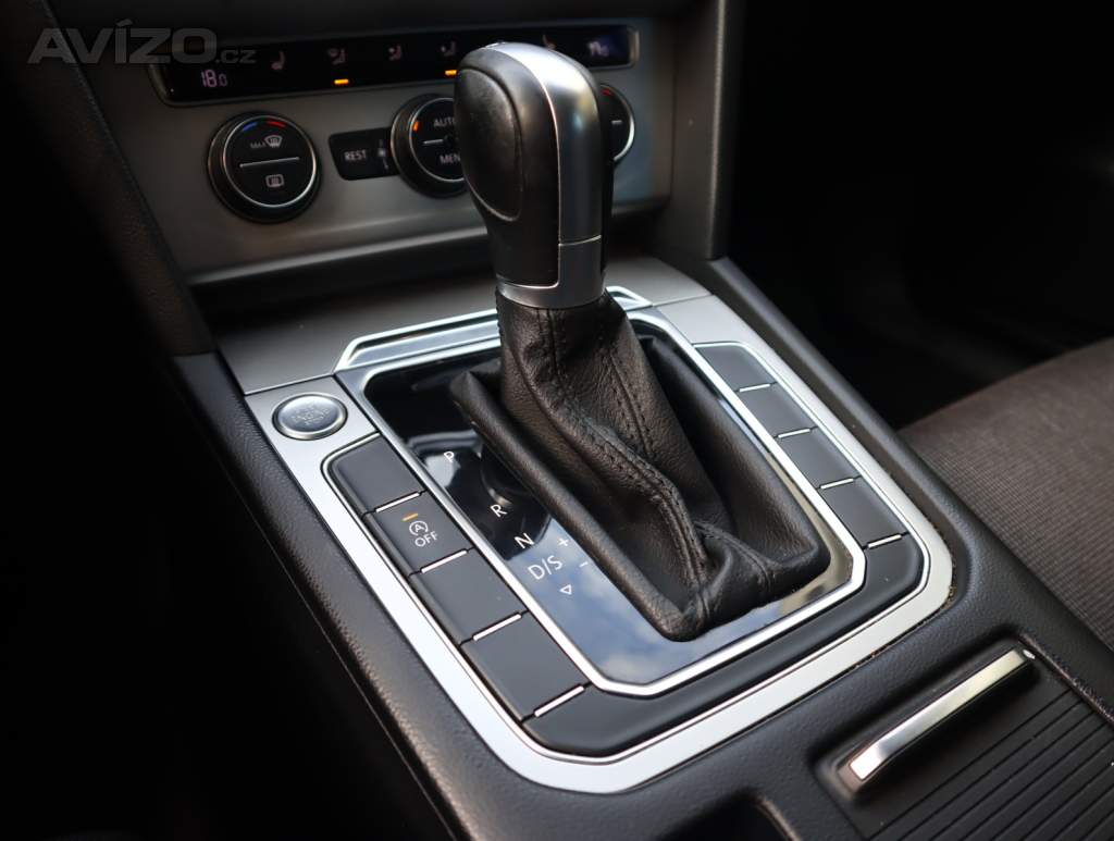 Foto inzerátu Volkswagen Passat 2.0 TDI