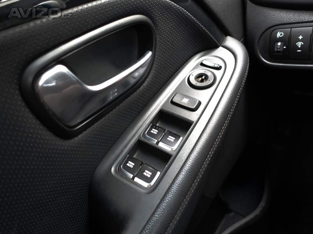 Foto inzerátu Kia Carens 1.6 GDI