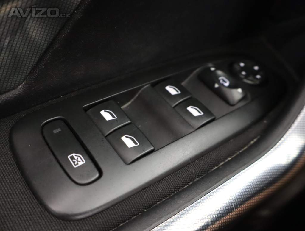 Foto inzerátu Peugeot 2008 1.2 PureTech