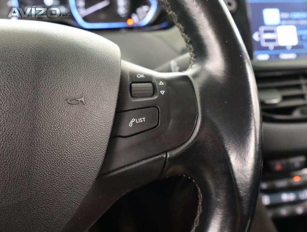 Foto inzerátu Peugeot 2008 1.2 PureTech