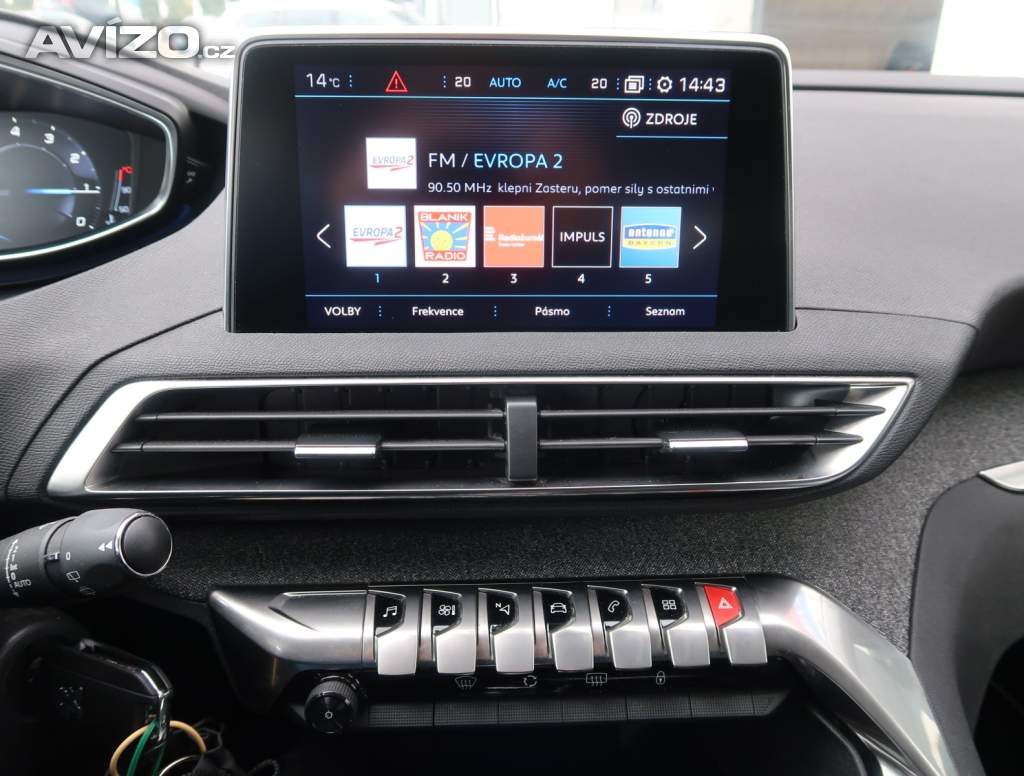 Foto inzerátu Peugeot 3008 1.2 PureTech