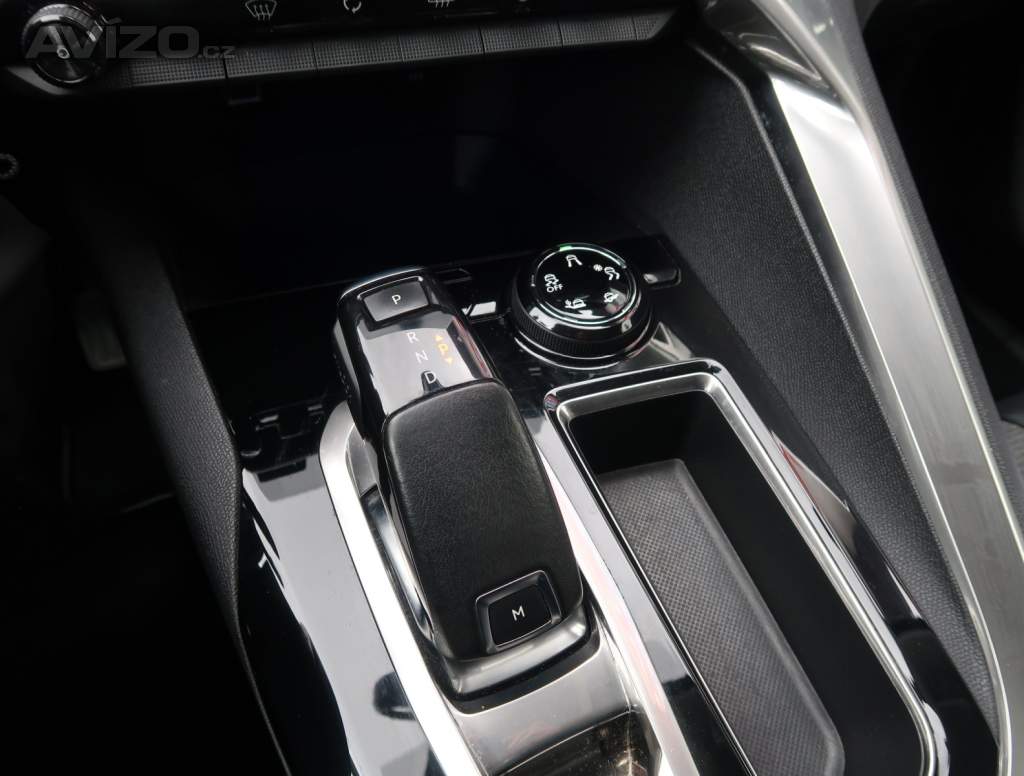 Foto inzerátu Peugeot 3008 1.2 PureTech