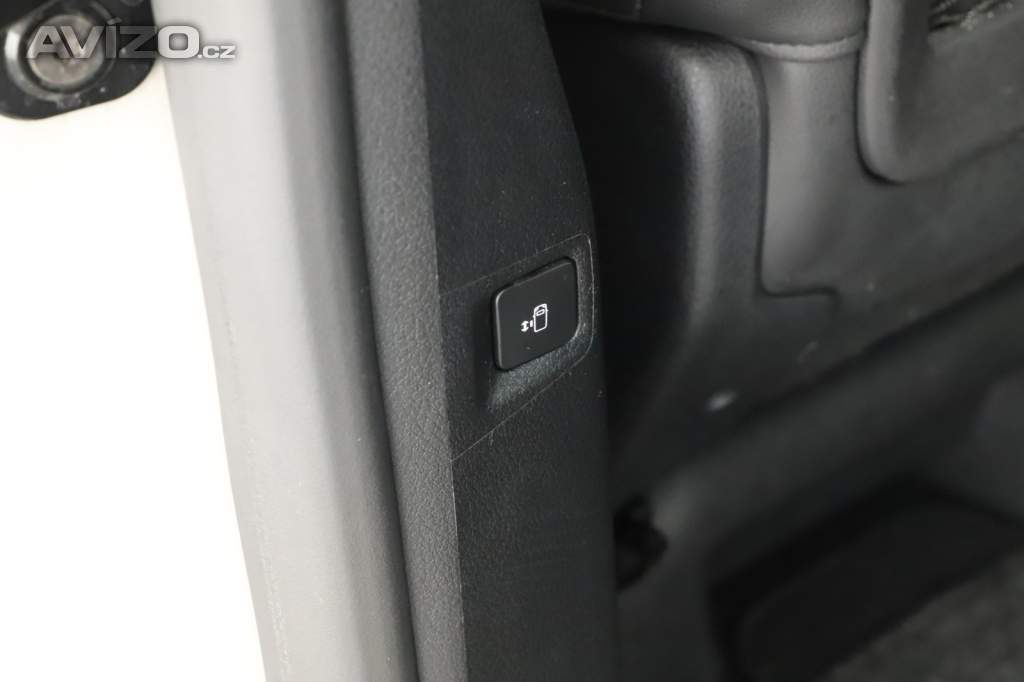 Foto inzerátu Peugeot Traveller 2.0 BlueHDi