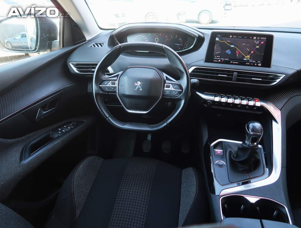 Foto inzerátu Peugeot 5008 1.5 BlueHDi