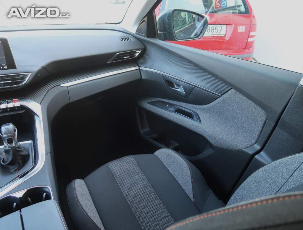 Foto inzerátu Peugeot 5008 1.5 BlueHDi