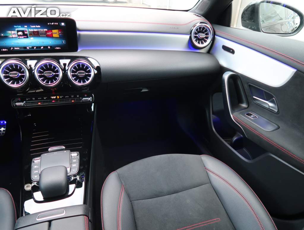 Foto inzerátu Mercedes-Benz CLA 250 e