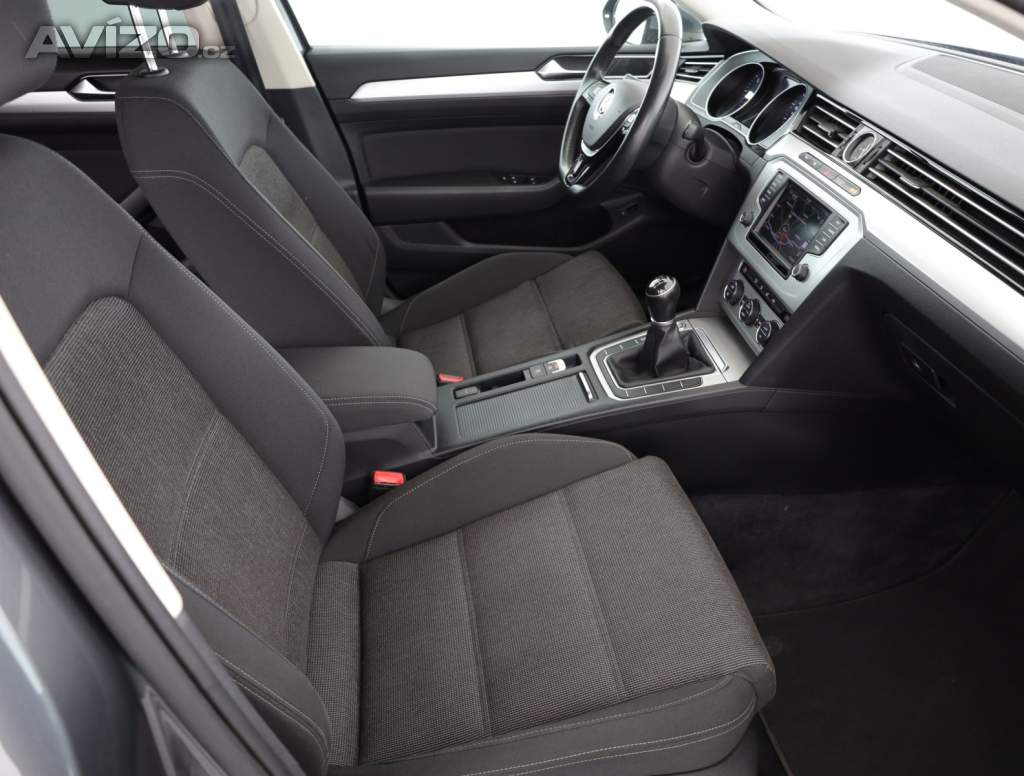 Foto inzerátu Volkswagen Passat 2.0 TDI