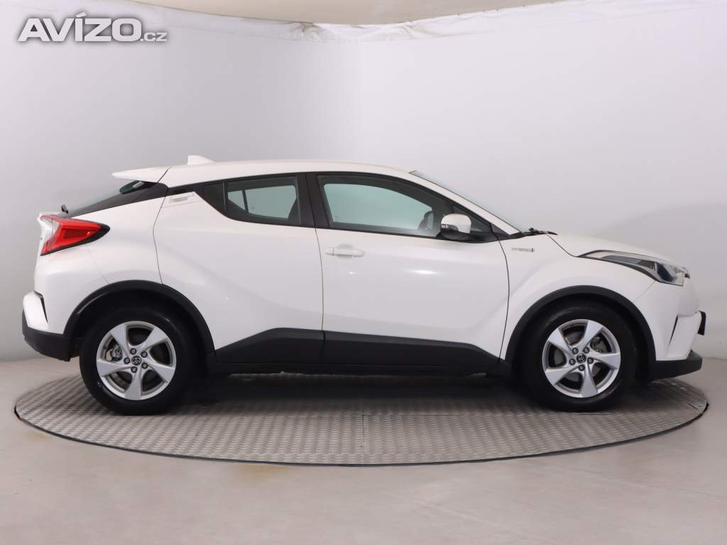 Foto inzerátu Toyota C-HR 1.8 Hybrid