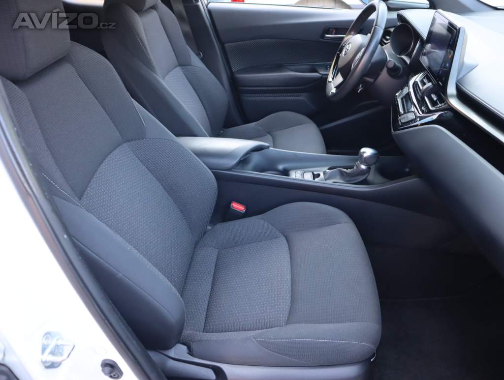 Foto inzerátu Toyota C-HR 1.8 Hybrid