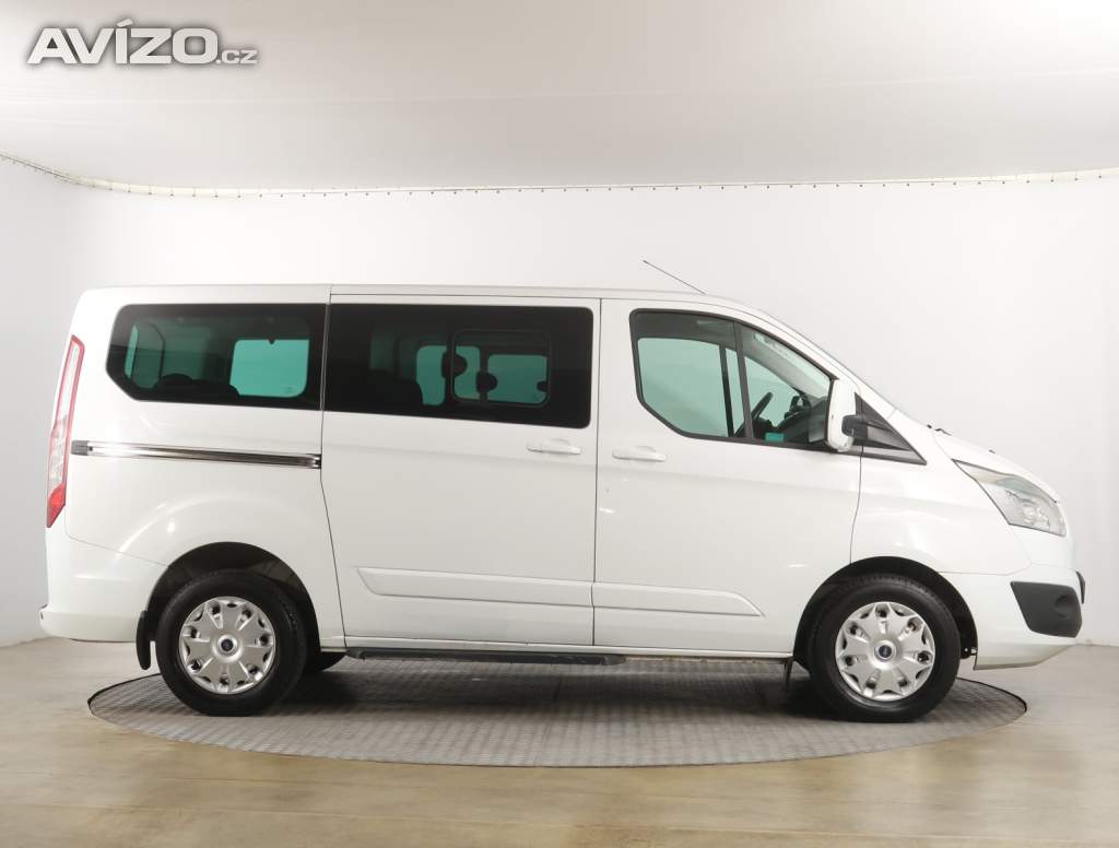 Foto inzerátu Ford Tourneo Custom 2.2 TDCi