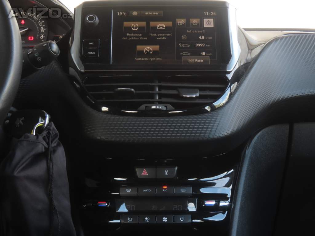 Foto inzerátu Peugeot 2008 1.6 BlueHDi