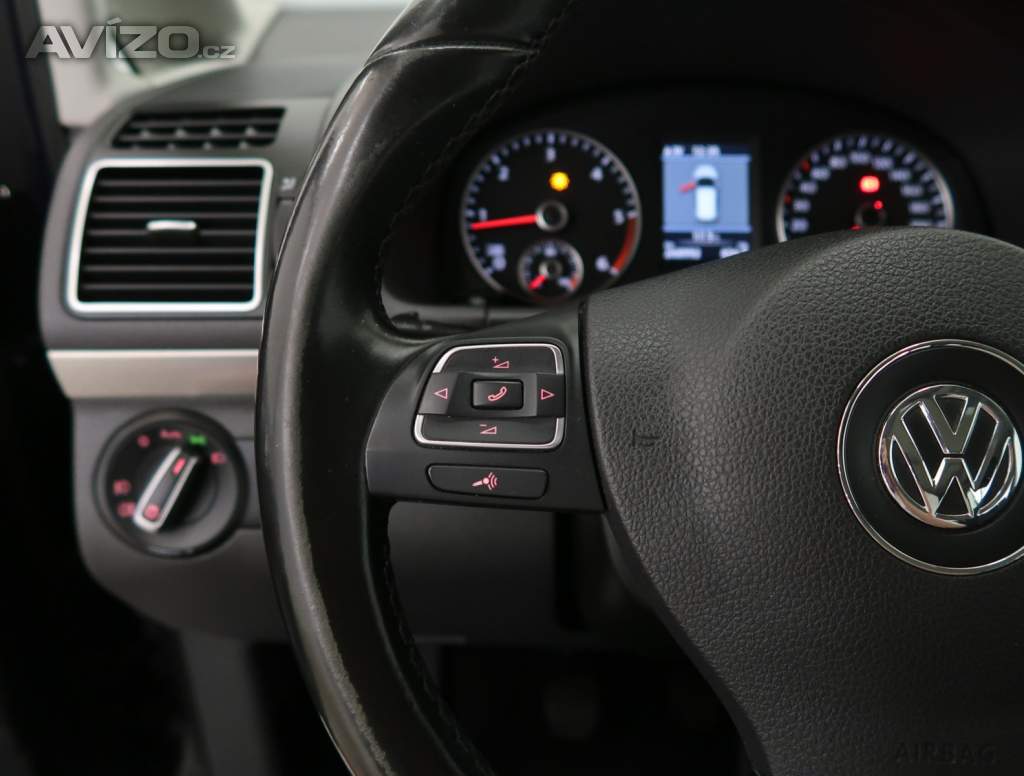 Foto inzerátu Volkswagen Touran 2.0 TDI